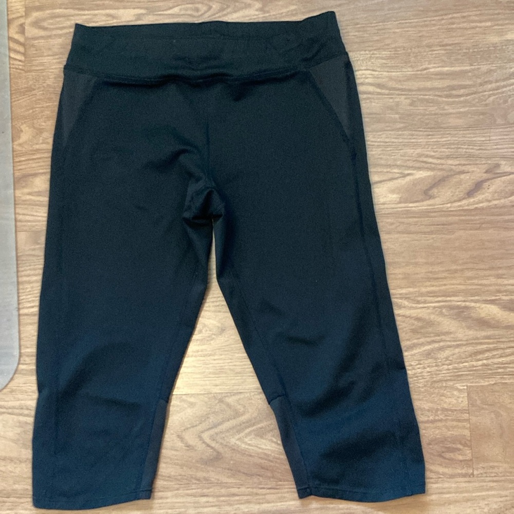 Oiselle Black Capri Athletic Pants